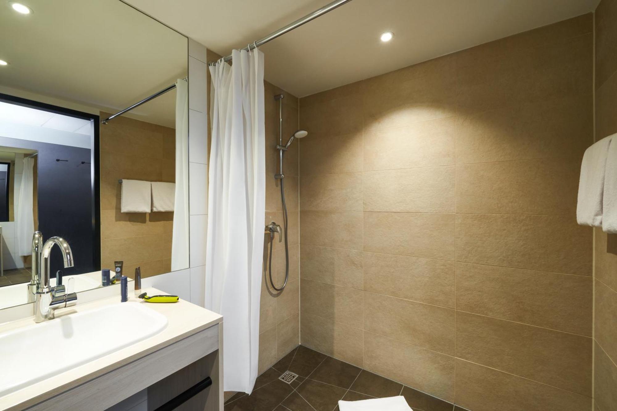 Hotel Ibis Styles Singen Esterno foto
