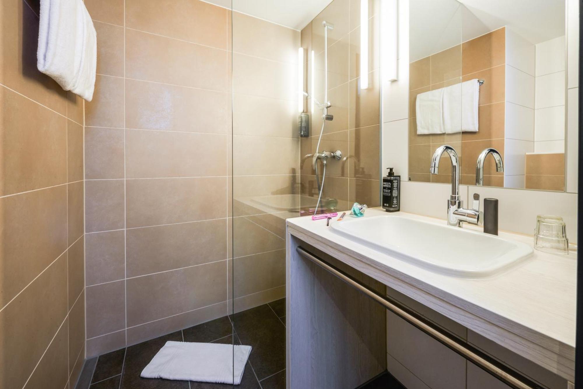 Hotel Ibis Styles Singen Esterno foto