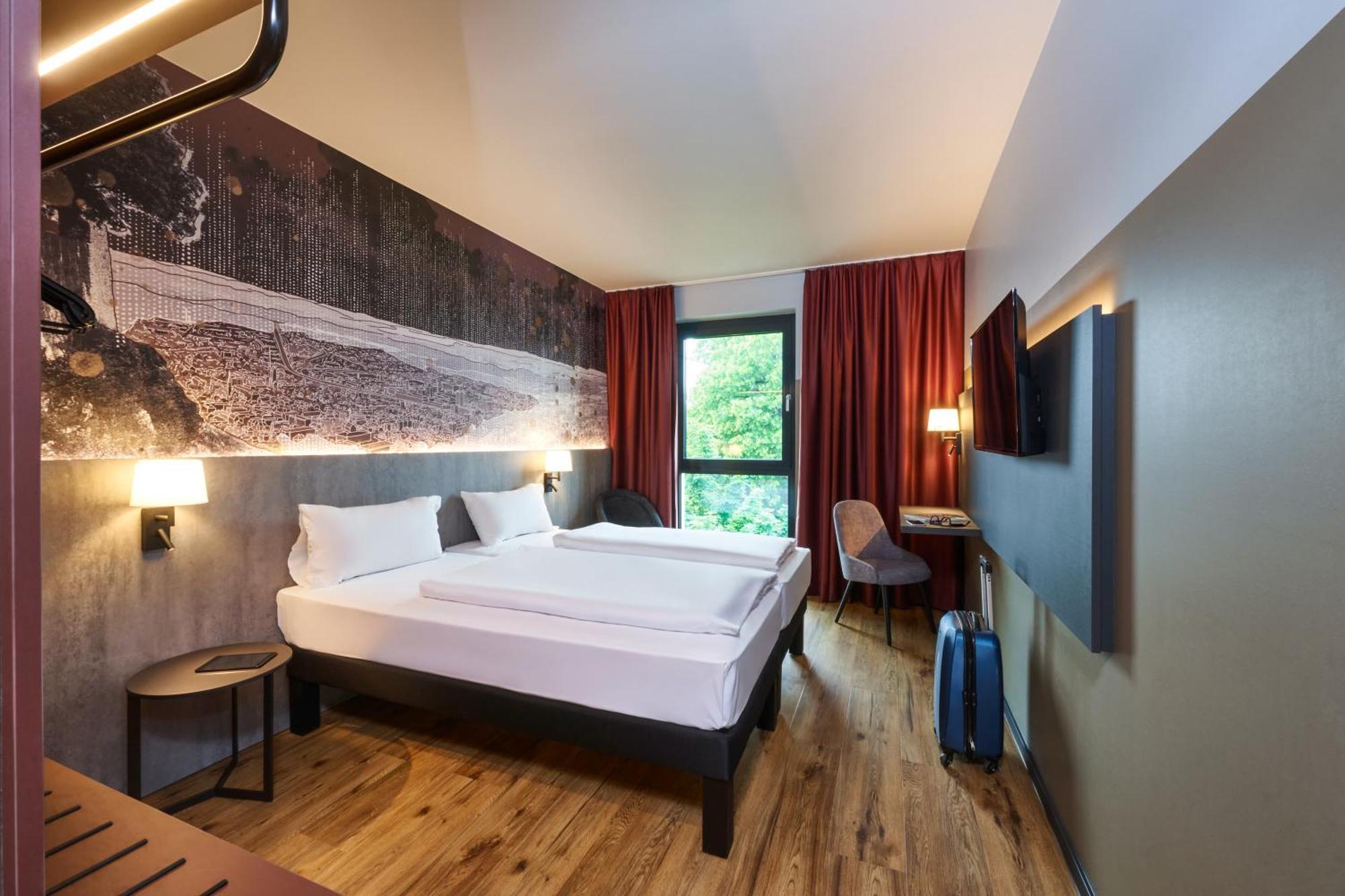 Hotel Ibis Styles Singen Esterno foto
