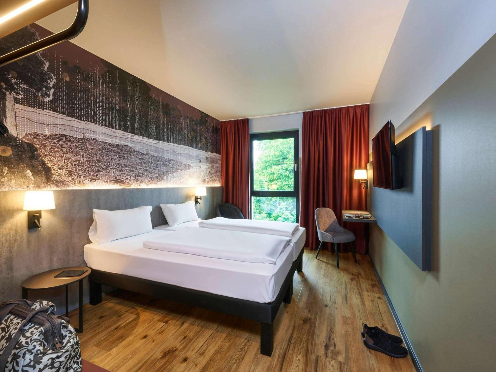 Hotel Ibis Styles Singen Esterno foto